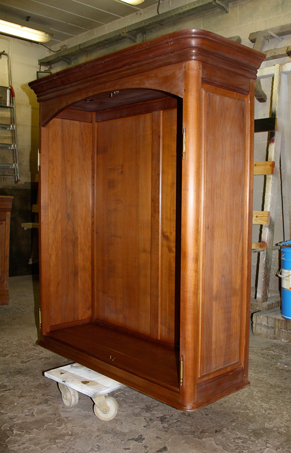 restauration de mobilier et fauteuil chez Barbier à Mettet