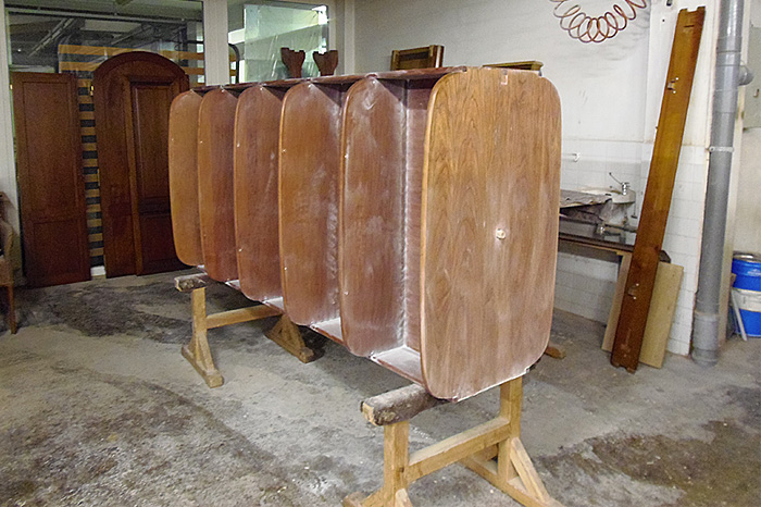 restauration de meuble chez meubles barbier à mettet